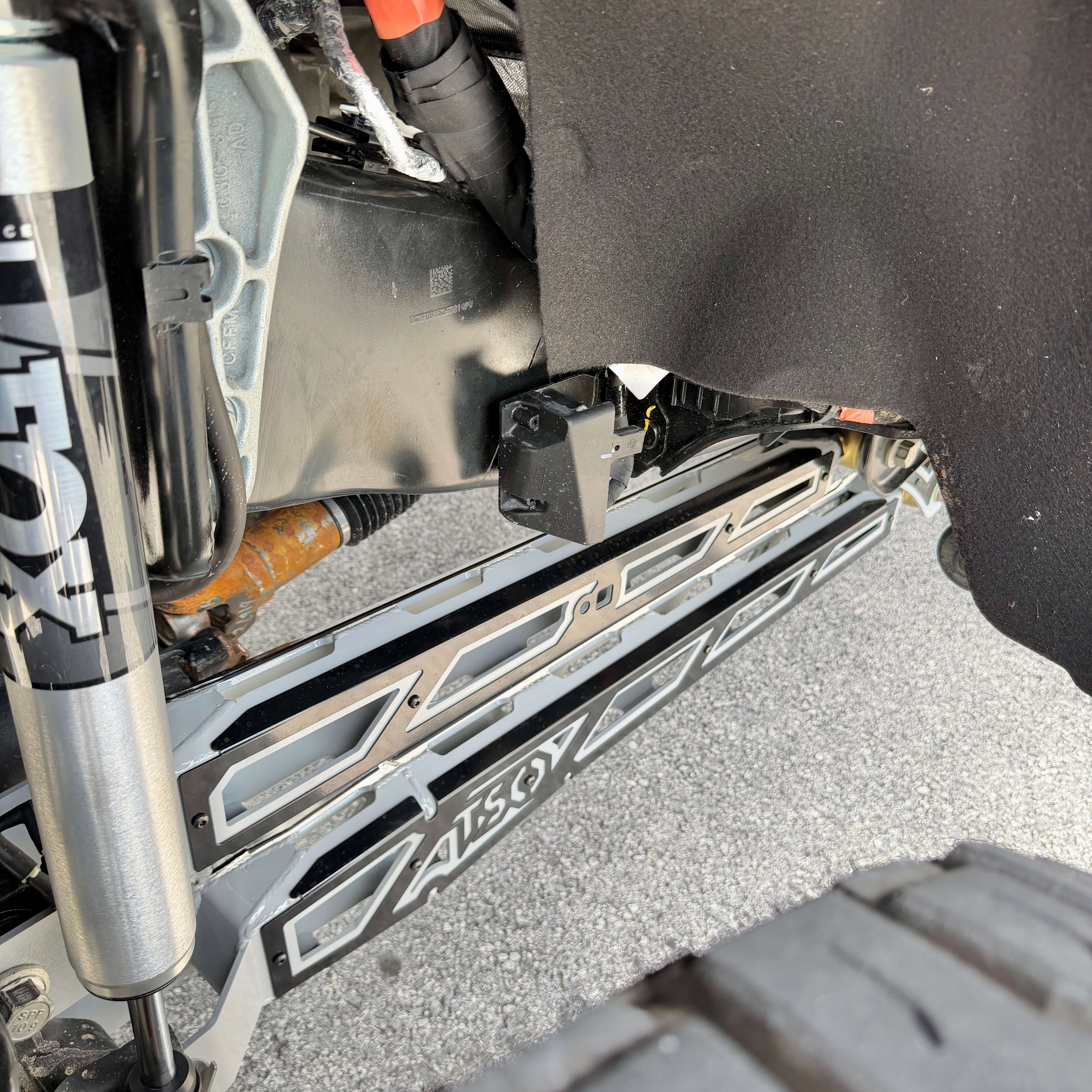 2023+ Ford Super Duty 4 Link Kit