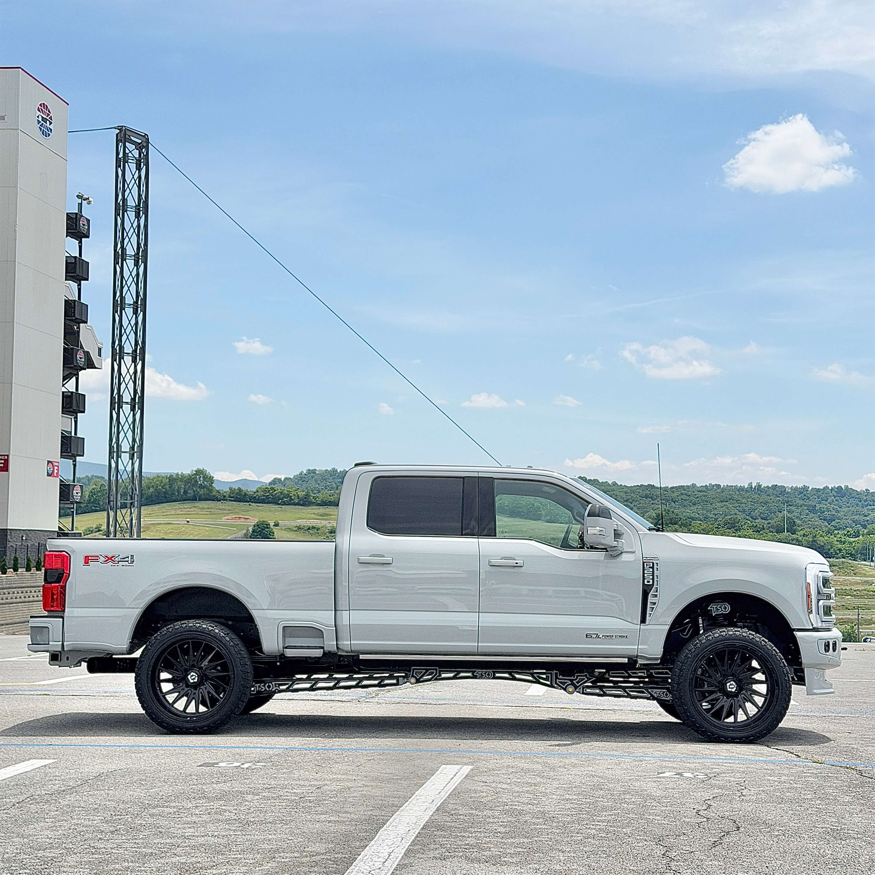 2023+ Ford Super Duty 4 Link Kit