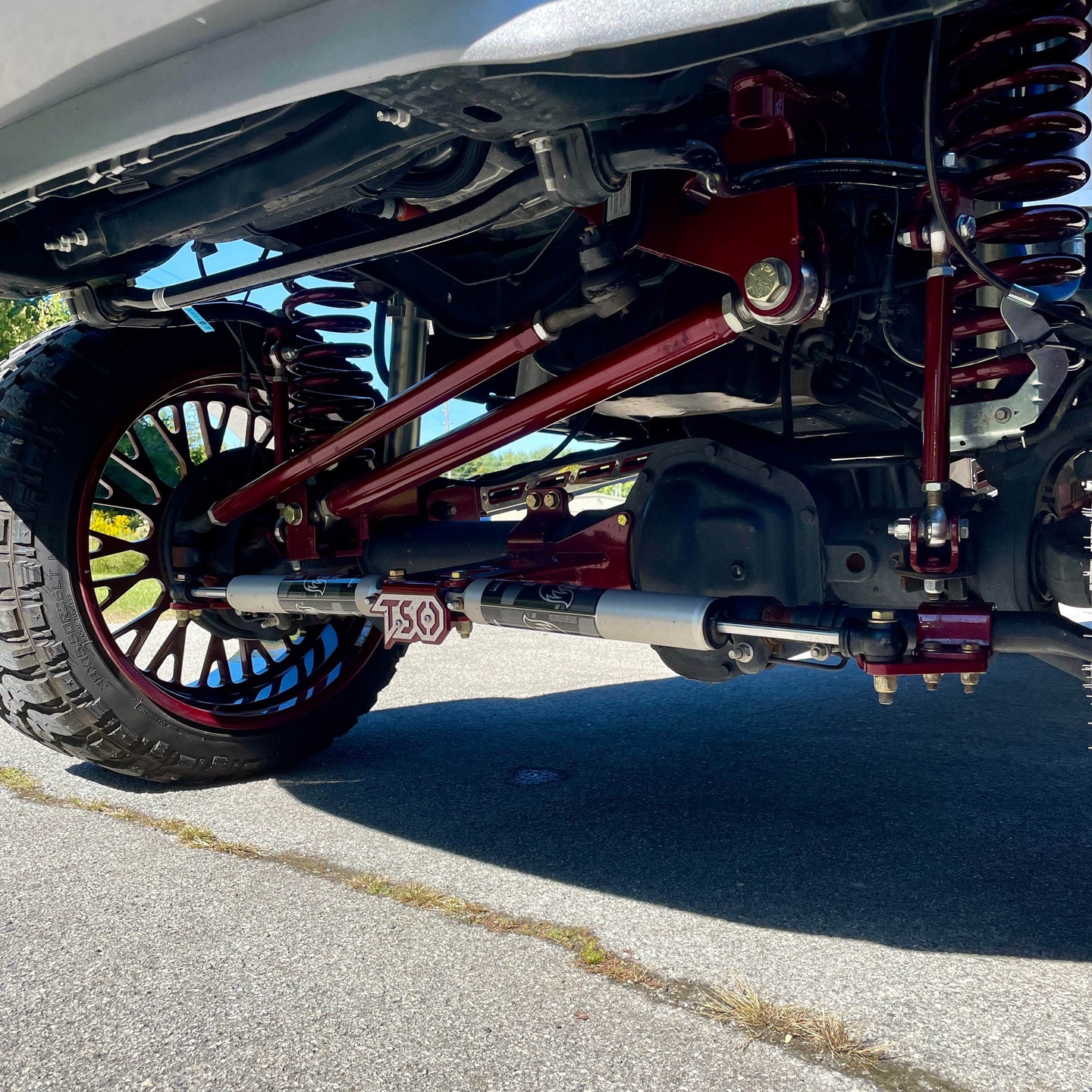TSO Dual Steering Stabilizer with Fox Shocks on a Lifted 2022 F250 Platinum